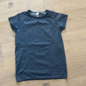 iviva lululemon blue top